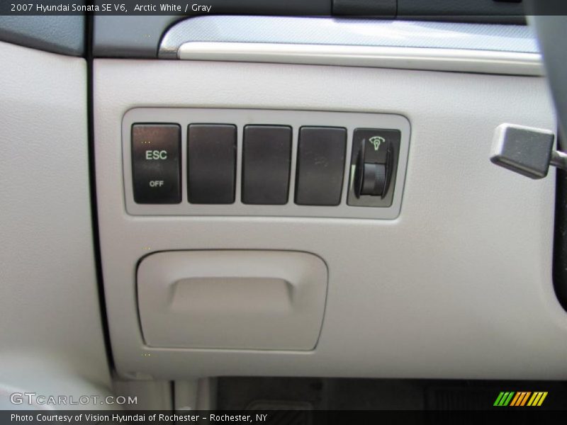 Arctic White / Gray 2007 Hyundai Sonata SE V6