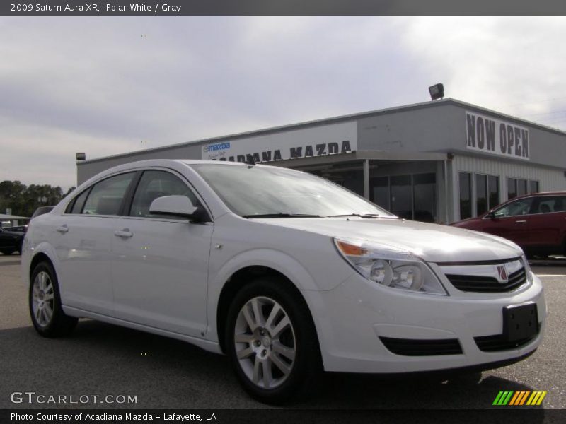 Polar White / Gray 2009 Saturn Aura XR