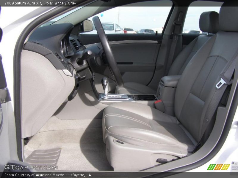 Polar White / Gray 2009 Saturn Aura XR