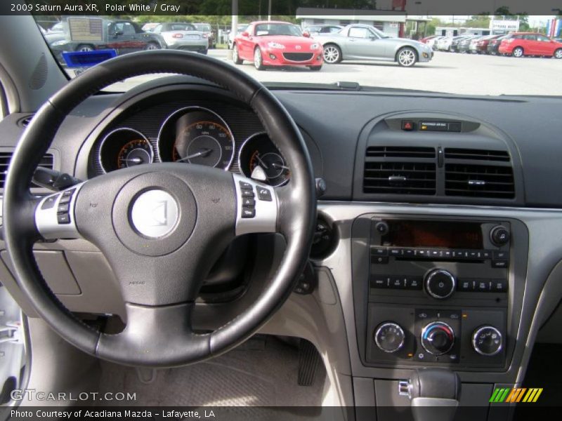 Polar White / Gray 2009 Saturn Aura XR