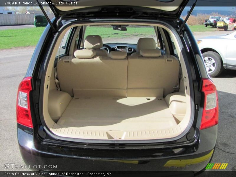 Shadow Black / Beige 2009 Kia Rondo LX