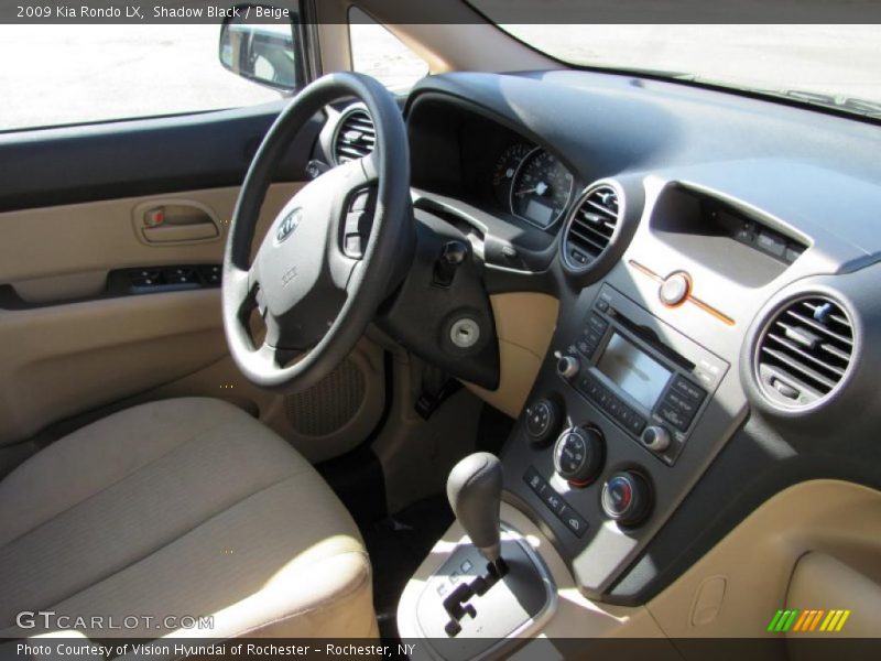 Shadow Black / Beige 2009 Kia Rondo LX