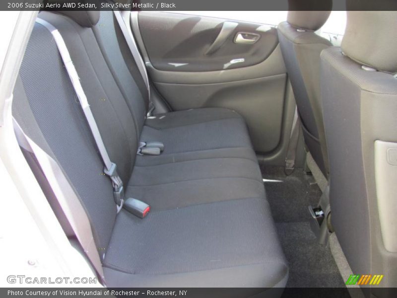 Silky Silver Metallic / Black 2006 Suzuki Aerio AWD Sedan