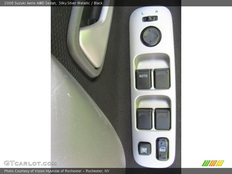 Silky Silver Metallic / Black 2006 Suzuki Aerio AWD Sedan