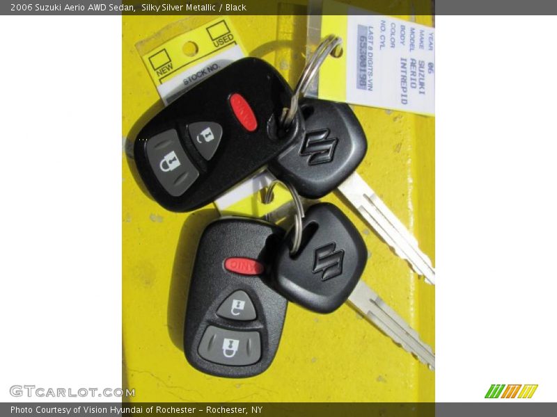Silky Silver Metallic / Black 2006 Suzuki Aerio AWD Sedan
