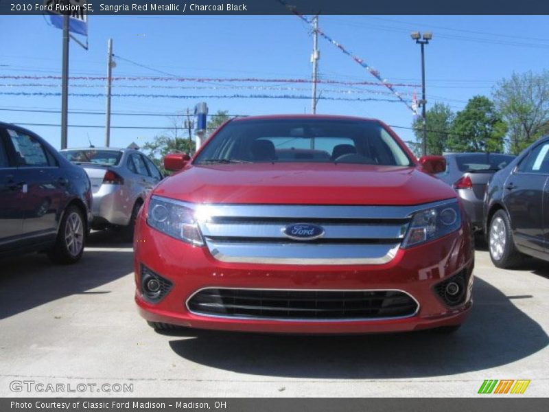 Sangria Red Metallic / Charcoal Black 2010 Ford Fusion SE