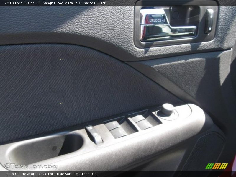 Sangria Red Metallic / Charcoal Black 2010 Ford Fusion SE
