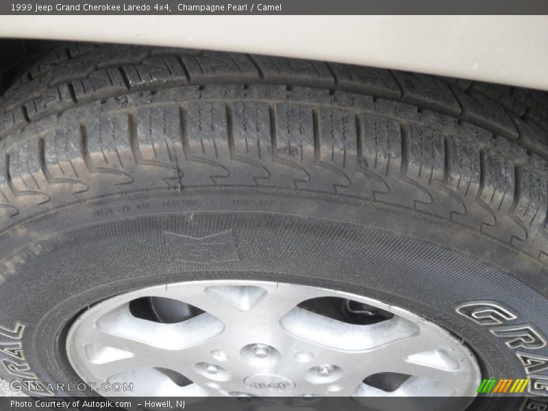 Champagne Pearl / Camel 1999 Jeep Grand Cherokee Laredo 4x4