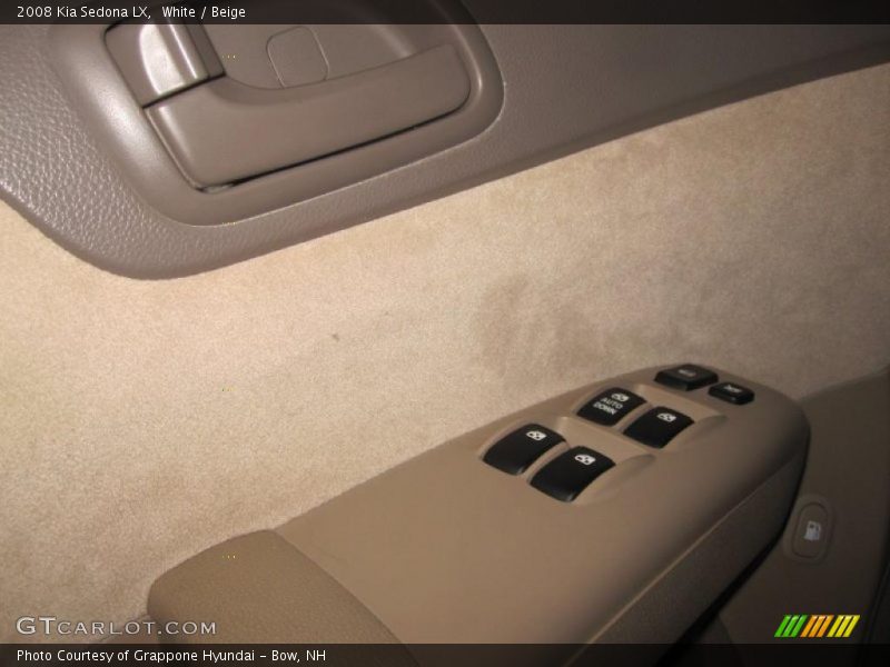 White / Beige 2008 Kia Sedona LX