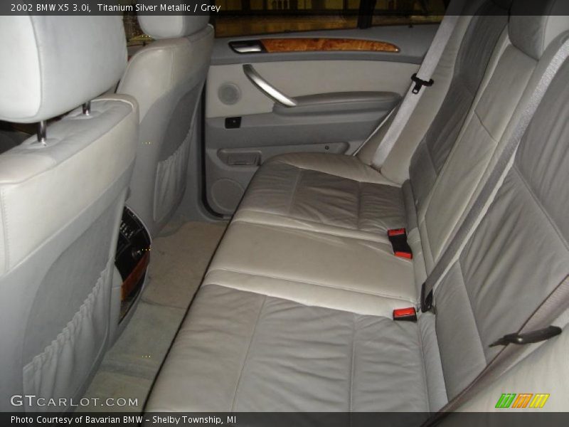 Titanium Silver Metallic / Grey 2002 BMW X5 3.0i