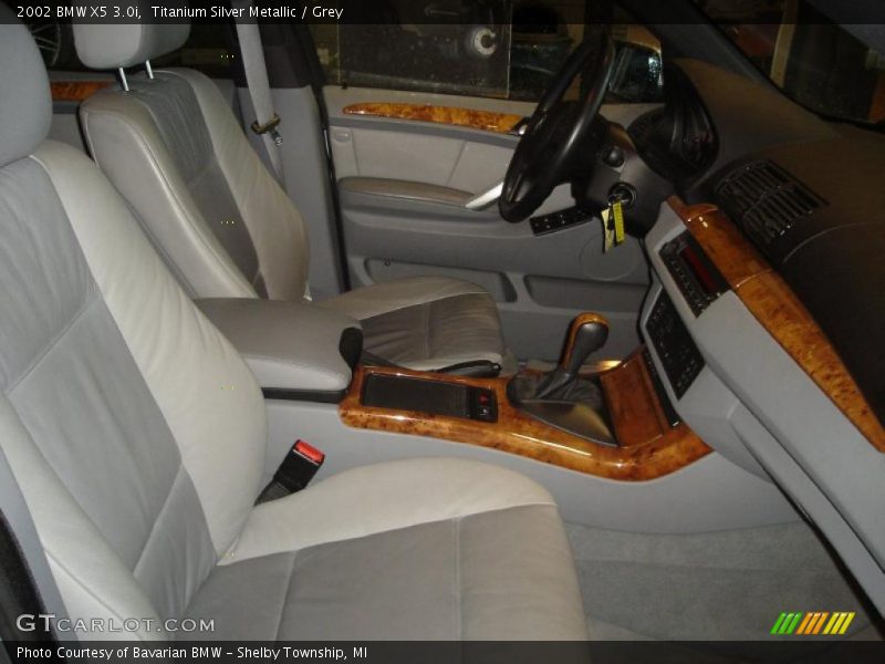 Titanium Silver Metallic / Grey 2002 BMW X5 3.0i