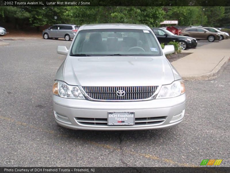 Lunar Mist Metallic / Stone 2002 Toyota Avalon XL