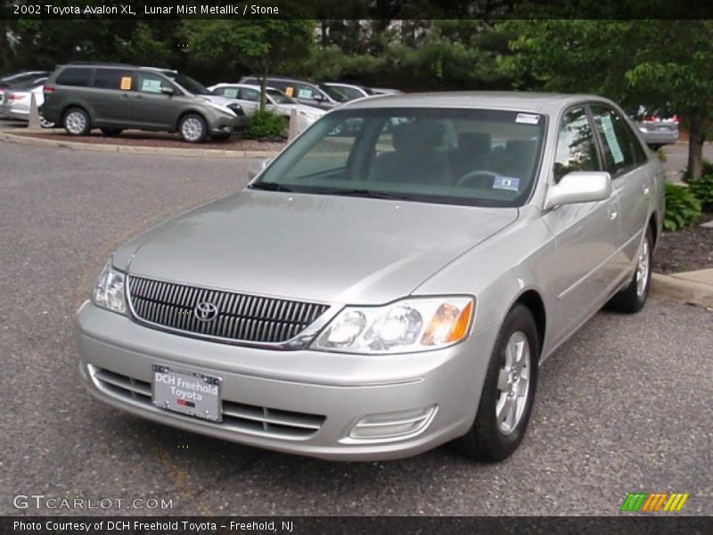 Lunar Mist Metallic / Stone 2002 Toyota Avalon XL