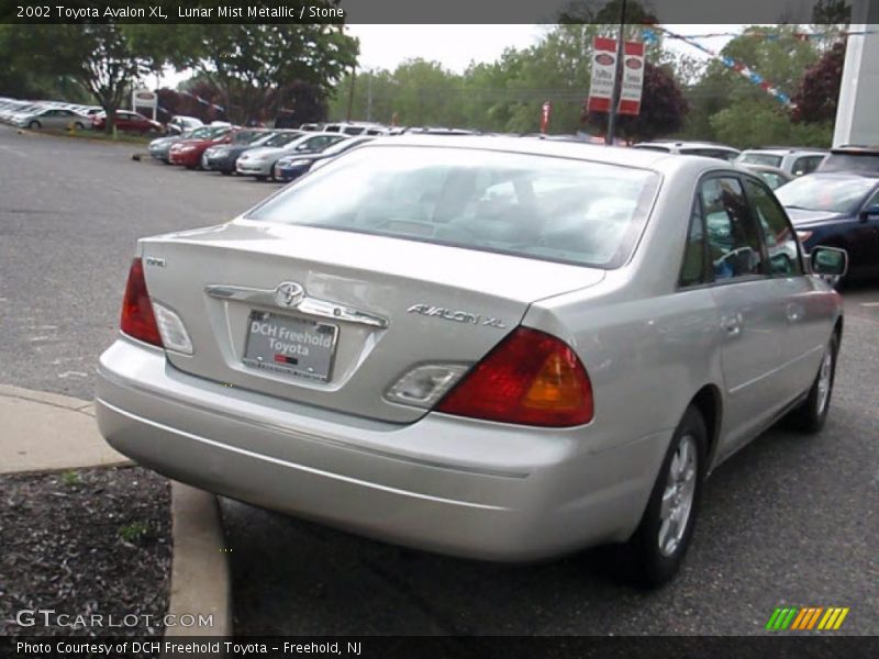 Lunar Mist Metallic / Stone 2002 Toyota Avalon XL