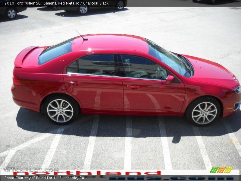 Sangria Red Metallic / Charcoal Black 2010 Ford Fusion SE