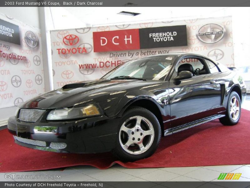 Black / Dark Charcoal 2003 Ford Mustang V6 Coupe
