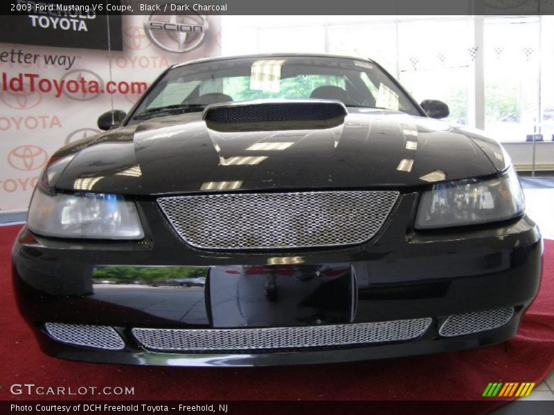 Black / Dark Charcoal 2003 Ford Mustang V6 Coupe