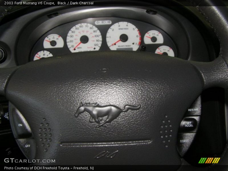 Black / Dark Charcoal 2003 Ford Mustang V6 Coupe