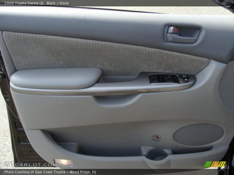 Black / Stone 2009 Toyota Sienna LE