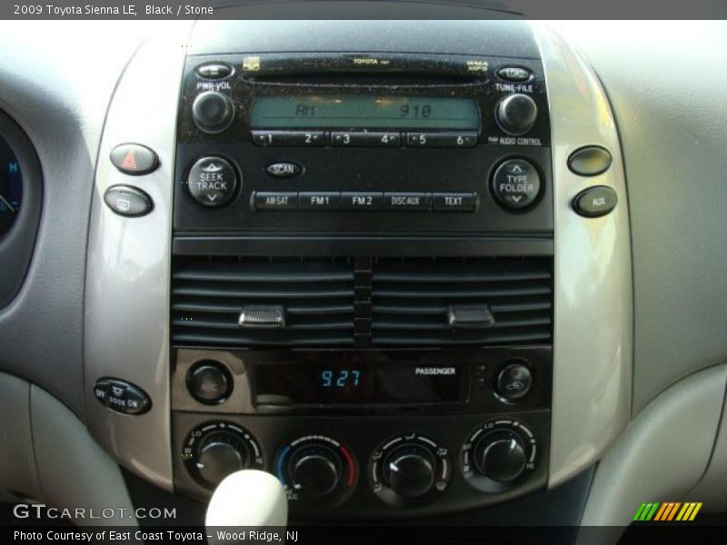 Black / Stone 2009 Toyota Sienna LE