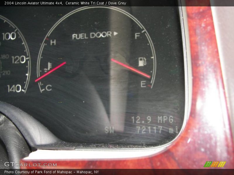 Ceramic White Tri Coat / Dove Grey 2004 Lincoln Aviator Ultimate 4x4