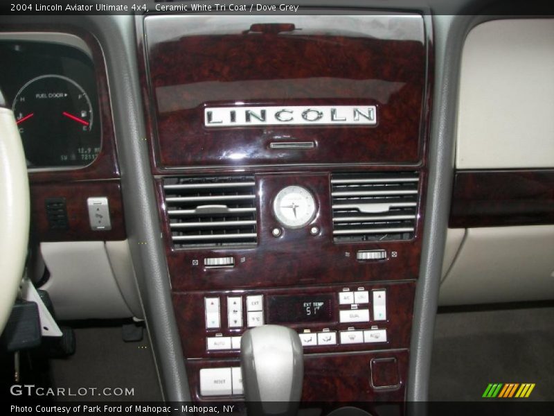 Ceramic White Tri Coat / Dove Grey 2004 Lincoln Aviator Ultimate 4x4