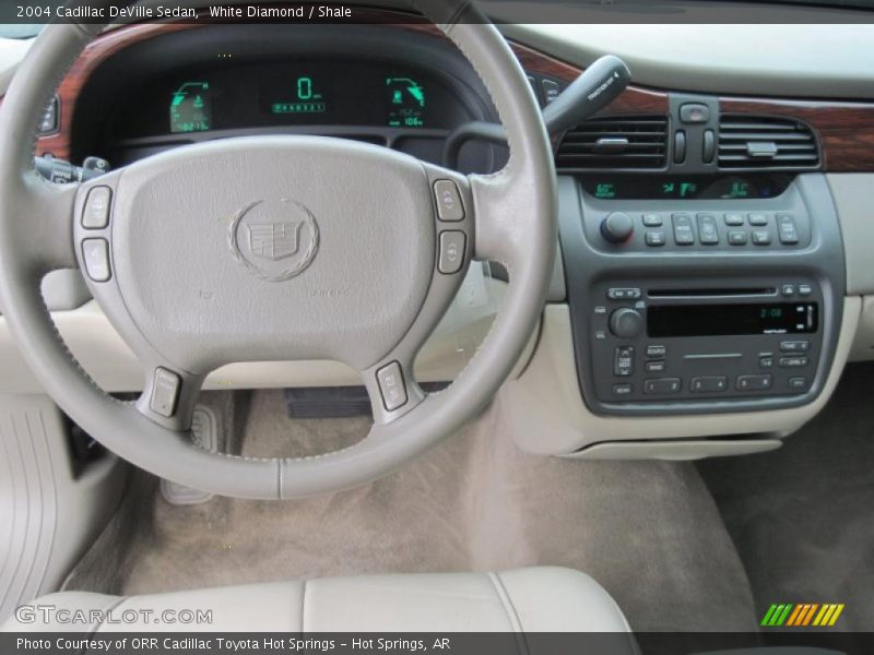 White Diamond / Shale 2004 Cadillac DeVille Sedan