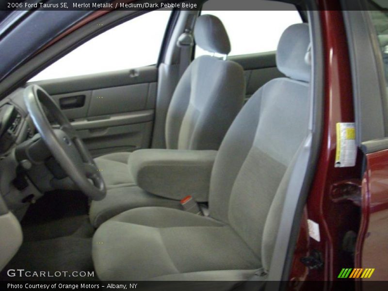 Merlot Metallic / Medium/Dark Pebble Beige 2006 Ford Taurus SE