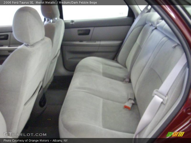 Merlot Metallic / Medium/Dark Pebble Beige 2006 Ford Taurus SE
