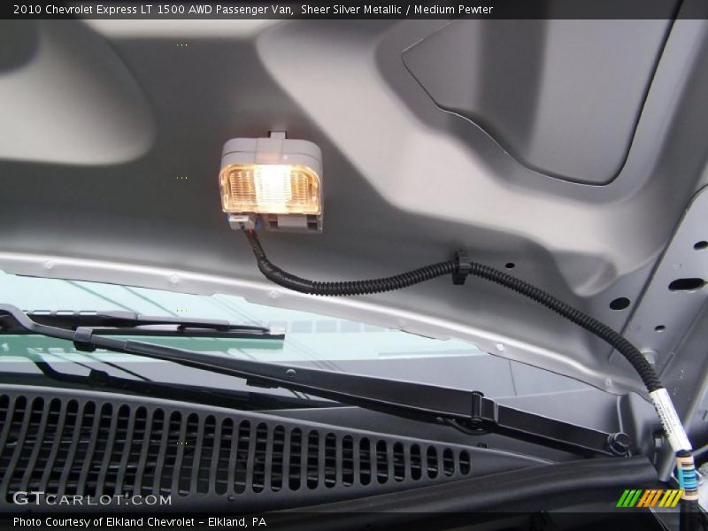 Sheer Silver Metallic / Medium Pewter 2010 Chevrolet Express LT 1500 AWD Passenger Van