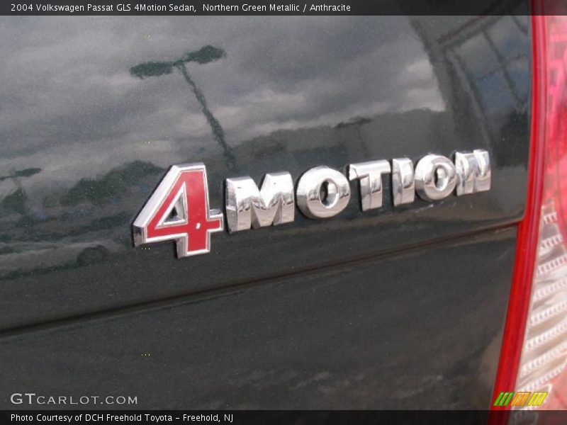 Northern Green Metallic / Anthracite 2004 Volkswagen Passat GLS 4Motion Sedan