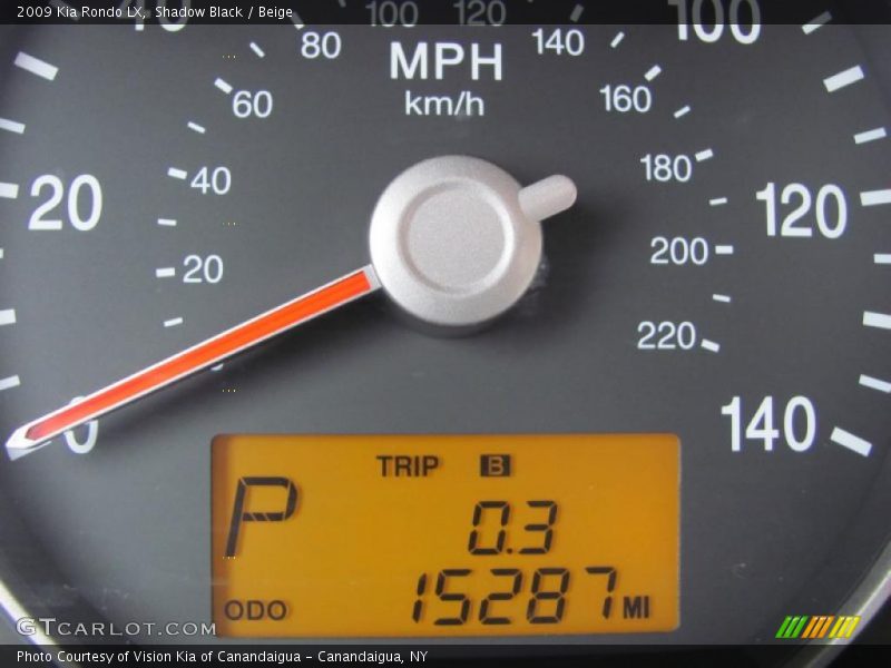 Shadow Black / Beige 2009 Kia Rondo LX