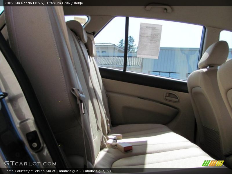 Titanium Gray / Beige 2009 Kia Rondo LX V6