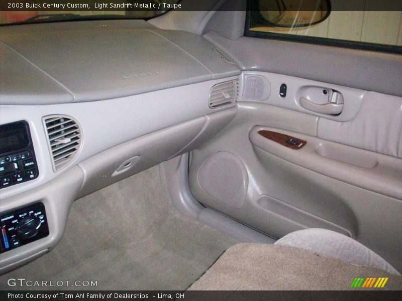 Light Sandrift Metallic / Taupe 2003 Buick Century Custom