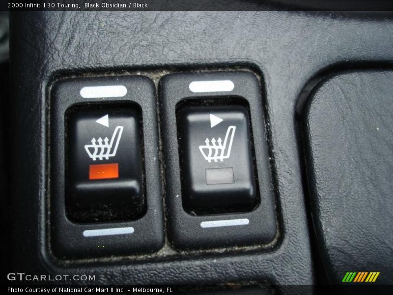 Black Obsidian / Black 2000 Infiniti I 30 Touring