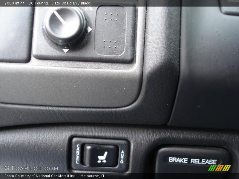 Black Obsidian / Black 2000 Infiniti I 30 Touring