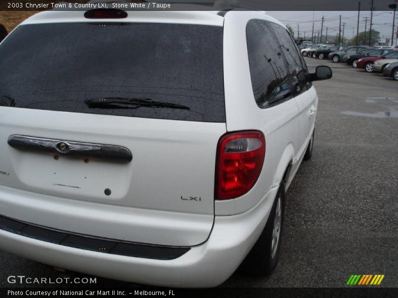 Stone White / Taupe 2003 Chrysler Town & Country LXi