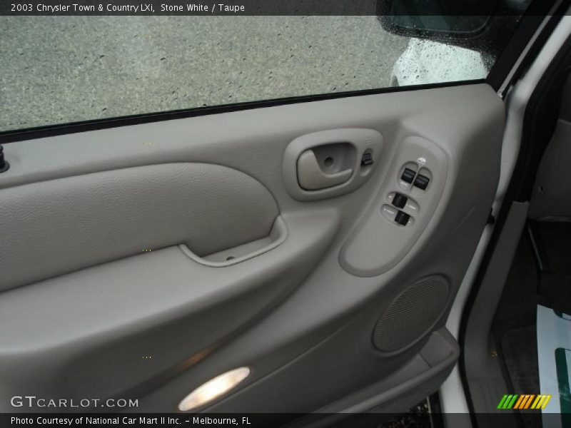 Stone White / Taupe 2003 Chrysler Town & Country LXi