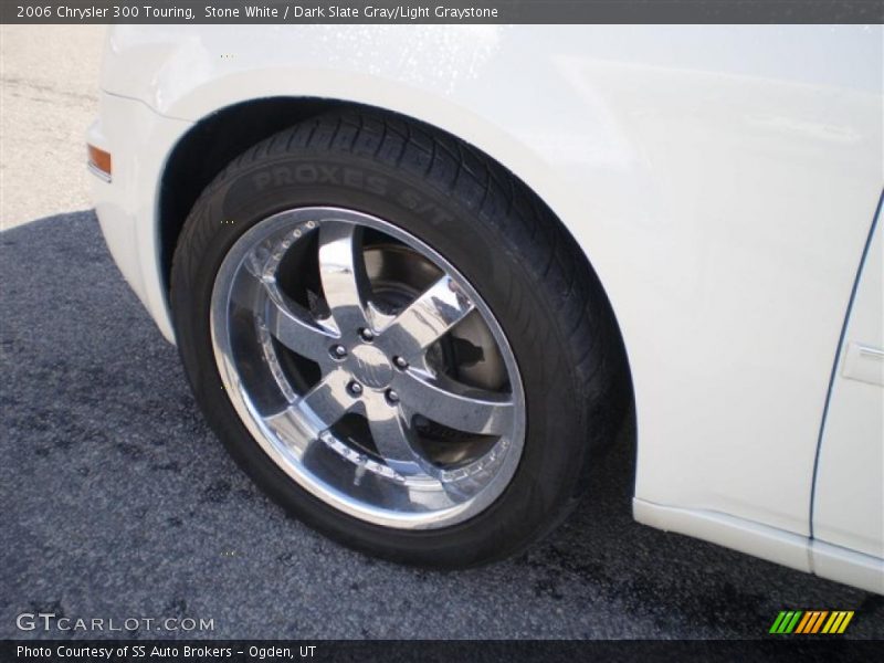 Stone White / Dark Slate Gray/Light Graystone 2006 Chrysler 300 Touring
