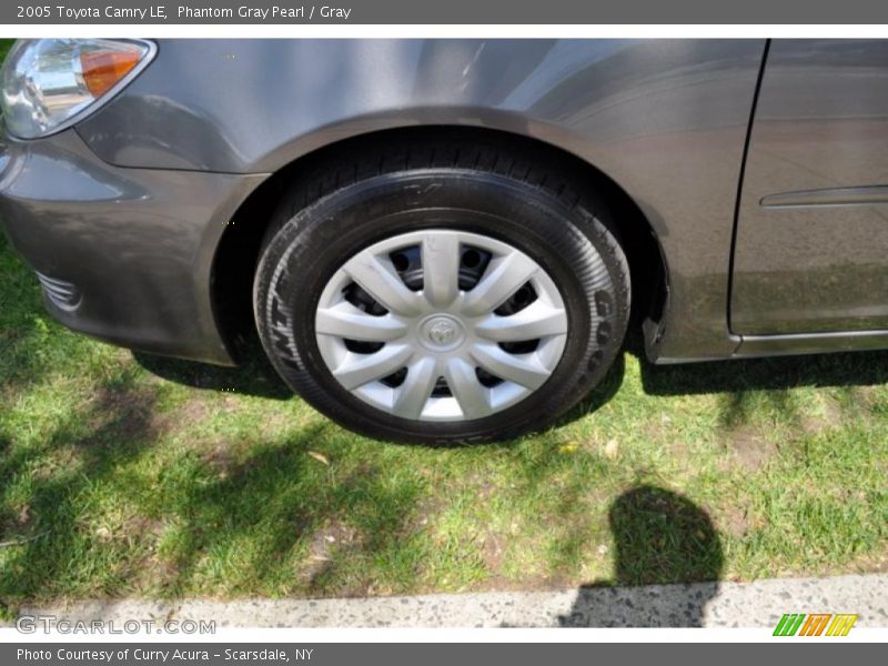 Phantom Gray Pearl / Gray 2005 Toyota Camry LE