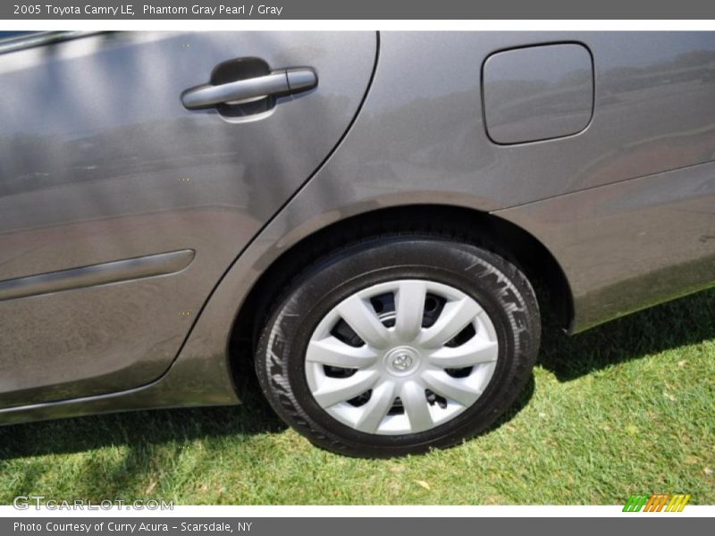 Phantom Gray Pearl / Gray 2005 Toyota Camry LE
