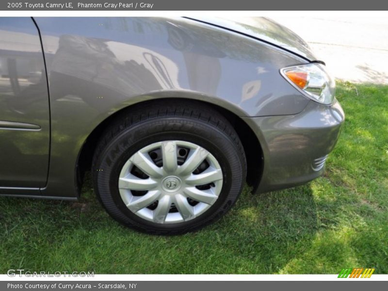 Phantom Gray Pearl / Gray 2005 Toyota Camry LE