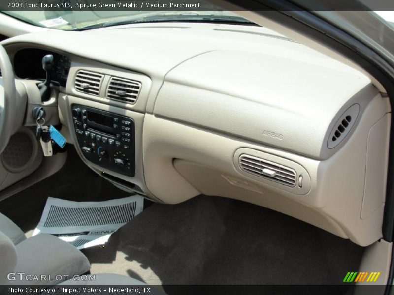 Spruce Green Metallic / Medium Parchment 2003 Ford Taurus SES