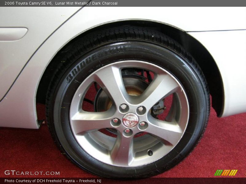 Lunar Mist Metallic / Dark Charcoal 2006 Toyota Camry SE V6