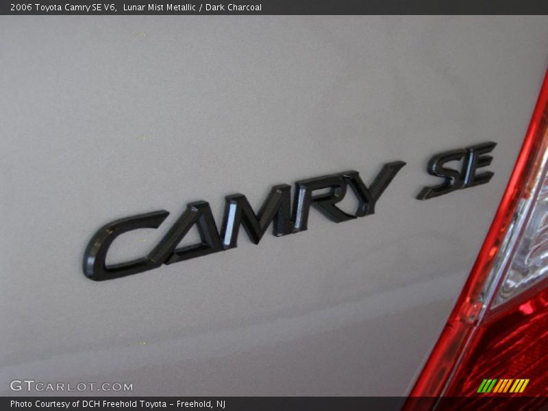 Lunar Mist Metallic / Dark Charcoal 2006 Toyota Camry SE V6