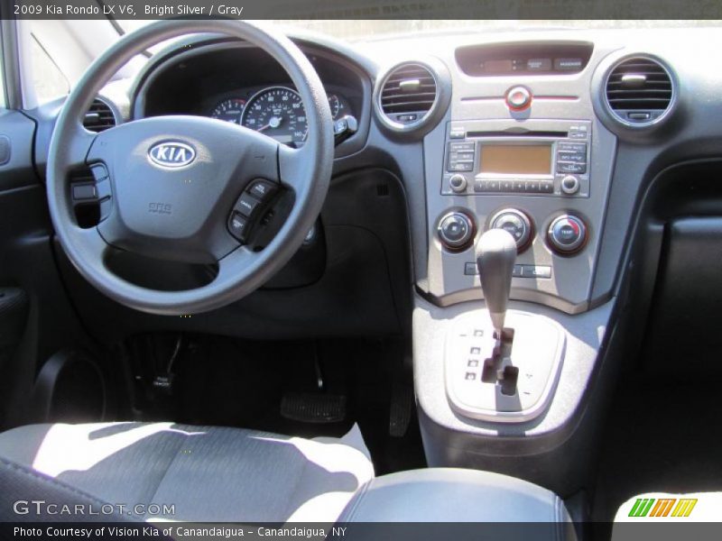 Bright Silver / Gray 2009 Kia Rondo LX V6