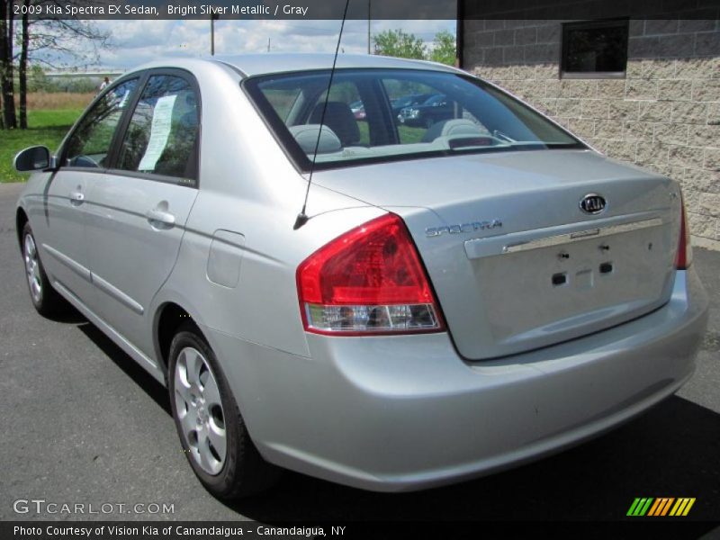 Bright Silver Metallic / Gray 2009 Kia Spectra EX Sedan