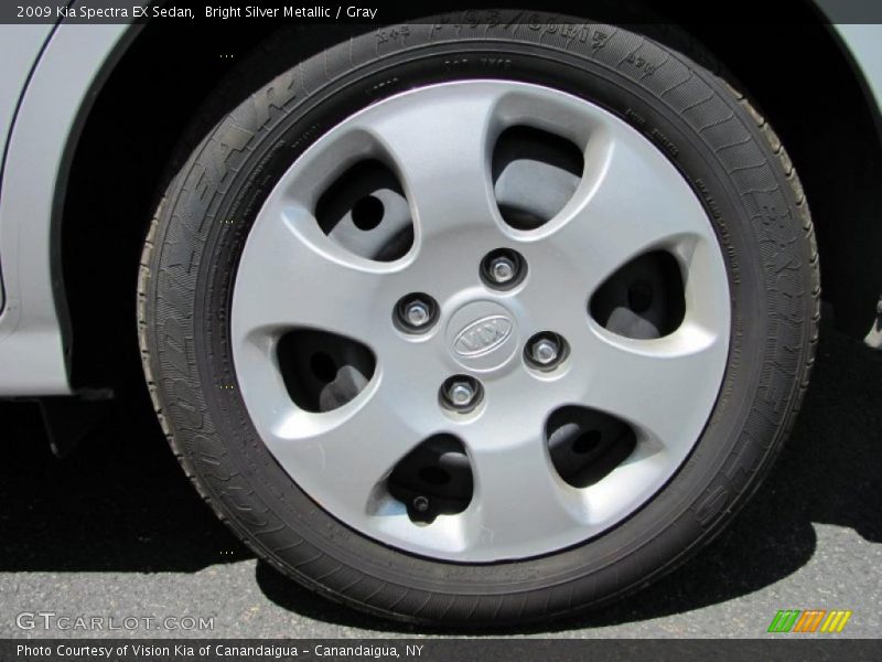 Bright Silver Metallic / Gray 2009 Kia Spectra EX Sedan