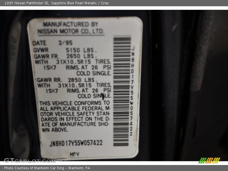 Sapphire Blue Pearl Metallic / Gray 1995 Nissan Pathfinder SE