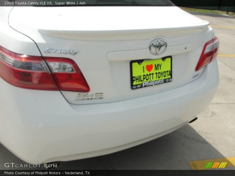 Super White / Ash 2008 Toyota Camry XLE V6